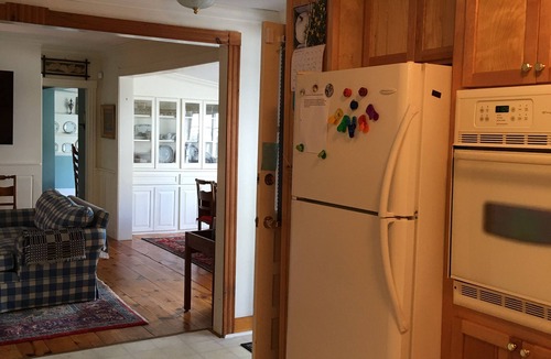 Walpole House | Lg/Charming Updated Farmhouse Historic Picturesque Walpole NH/VT Border sleeps 9