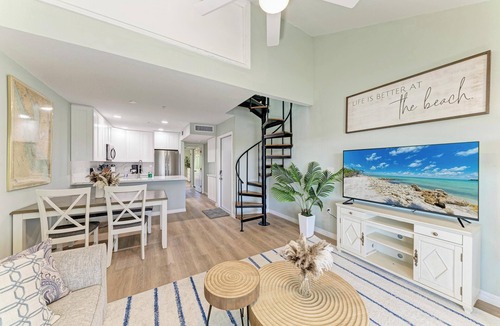 Placida Condo | LGI HIDEAWAY! Includes golf cart & pool access!
