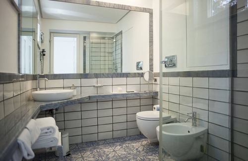 Marina Piccola Cottage | LHP Suite Executive Cottage Capri