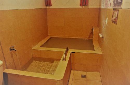 Baihe Hotel | Li Tang