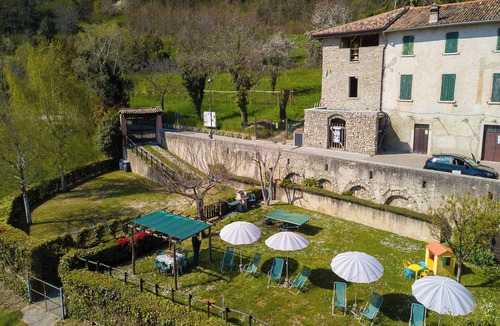 Liano-Formaga Apartment | Liano Ginestra-Private Terrace & Parking, Gargnano, Italy