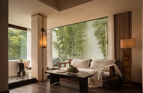 Dujiangyan Hotel | Liaoxin Valley Forest Hotel