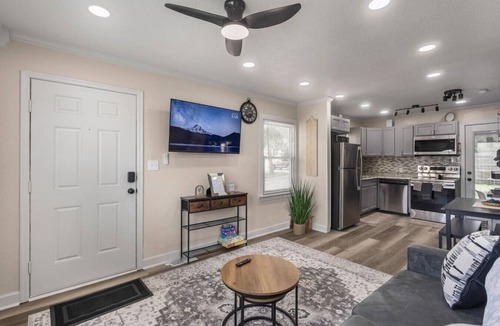 Liberty House | Liberty Depot w/SAUNA, FIFA 2026, 20 mins to KC