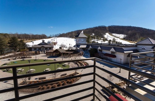 Fairfield Cabin | Liberty Mountain Lodge | Slopeside King Retreat