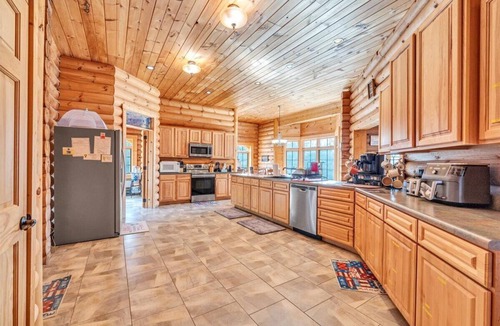 High Point House | Liberty Pines - Lakefront Log Home, Swim Spa & Game Room