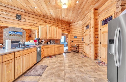 High Point House | Liberty Pines - Lakefront Log Home, Swim Spa & Game Room