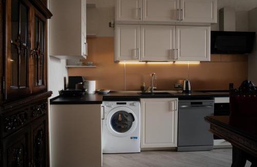 Old City Apartment | Liberty Square View Ultra Central Flat