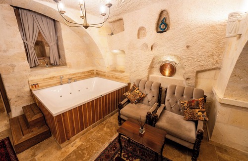 Ortahisar Hotel | Library Cave Hotel