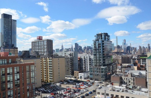 Queens Hotel | LIC Plaza Hotel