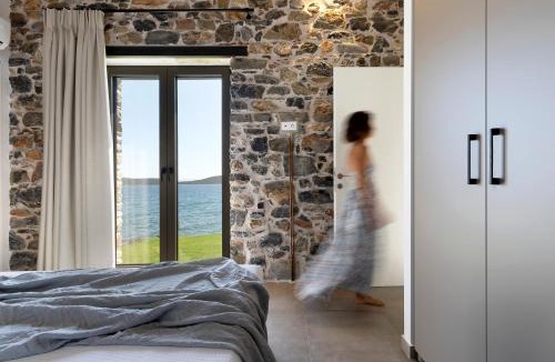 Sourpi House | Lichnos Luxury Suites
