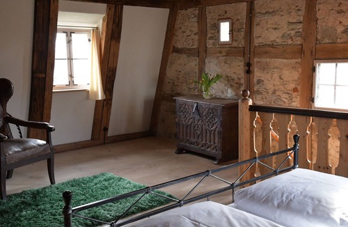 Ickelheim House | Lichtblick apartment near Bad Windsheim, fireplace, garden, barbecue, panorama screen, massage