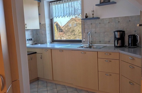 Merkendorf Apartment | Lichtdurchflutete Dachgeschosswohnung (98 m2) mit zwei Balkonen