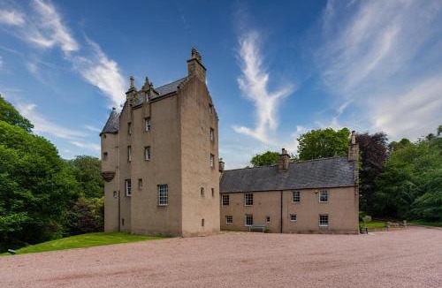 Insch Villa | Lickleyhead Castle