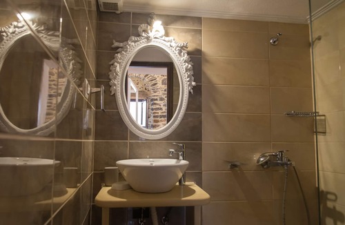 Mesta Hotel | Lida Mary