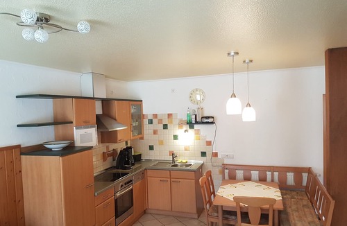 Simmershofen Apartment | Liebevoll eingerichtete Wohnung (75qm) auf familiengeführten Ferienbauernhof