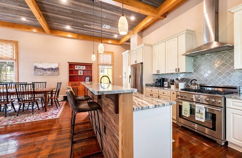 Irish Channel House | "Life of Riley" 3bd/3ba Irish Channel Home!