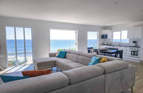 Pukehina House | Life's A Beach! n