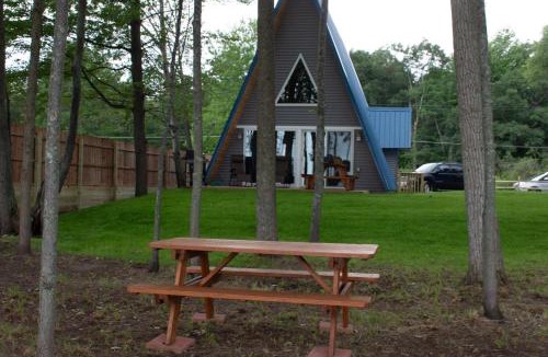 Au Gres House | Life's a Hoot
