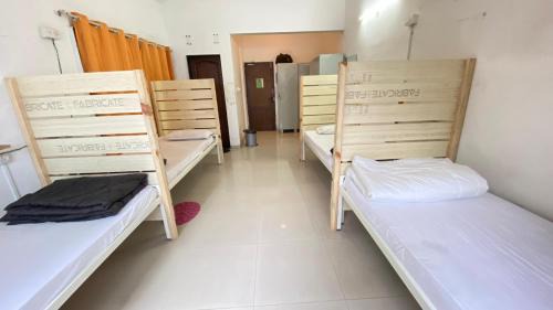 Yerawada Hostel | Lifespace- Spacious Hostel in a Luxurious Villa