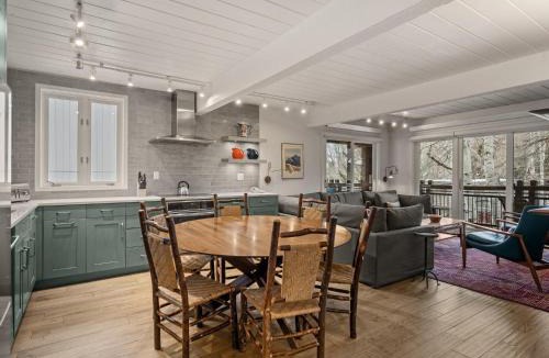 Aspen Apartment | Lift One Condominiums - Unit 305