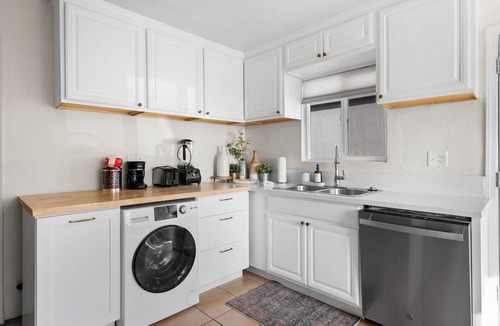 Stockton House | Light & Airy by Coastline Vacation Rentals