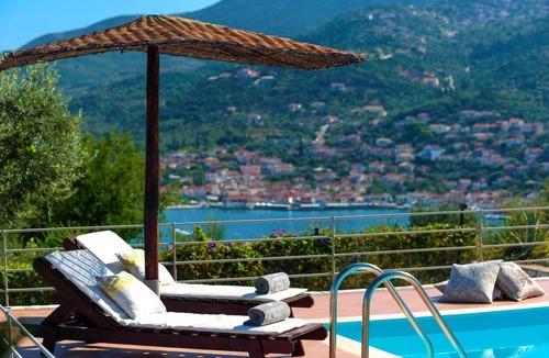 Ithaki Villa | Light and Airy House with Beautiful Vathy Views near Shops and Restaurants