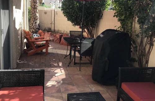 Ahwatukee Foothills House | Light and bright townhome on golf course, super close to hiking trails!