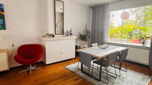 Arnhem House | Light and Spacious Getaway House