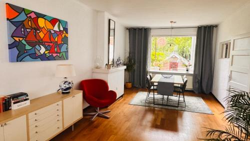 Arnhem House | Light and Spacious Getaway House