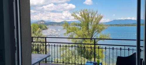 Dormelletto Apartment | Light Blu House