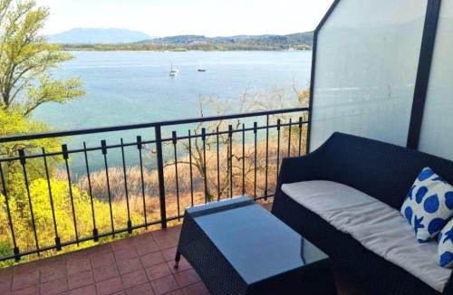 Dormelletto Apartment | Light Blu House