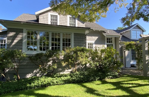 Rowayton House | LIGHT-FILLED CHARMING ROWAYTON HOME 1 HR FROM NYC