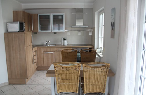 Zingst Apartment | Light-filled, comfortable apartment in a quiet central location - close to the beach