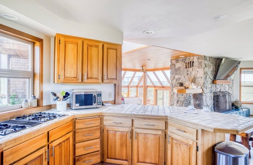 Warrenton House | Light-filled Custom Beachfront Home with Game Room, Hot Tub!