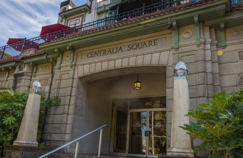 Centralia Apartment | Light filled downtown studio apartment with king bed.
