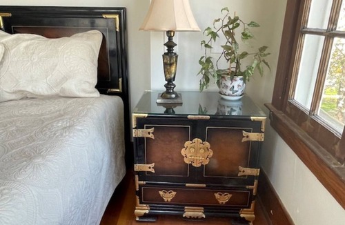 Forest Grove Bed & Breakfast | Light-filled room with a treetop view in an updated historic Forest Grove home!