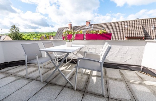 Rottendorf Apartment | Light-flooded 90 sqm maisonette with balcony - suburb of the wine metropolis of Würzburg