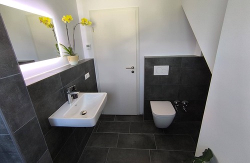 Eberstadt Apartment | Light-flooded apartment in an absolutely peripheral location in the middle of the vineyards