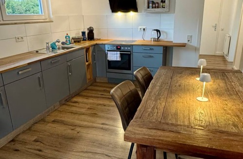 Bergisch Gladbach Apartment | Light-flooded apartment in a natural location - near Cologne