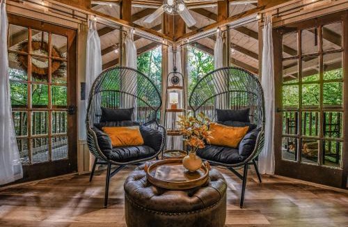 Townsend House | Light'n Bug Bungalow