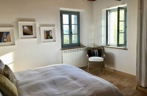 Tolentino Other | Light & spacious, ancient Farmhouse, w large 12m pool, privacy & stunning views!