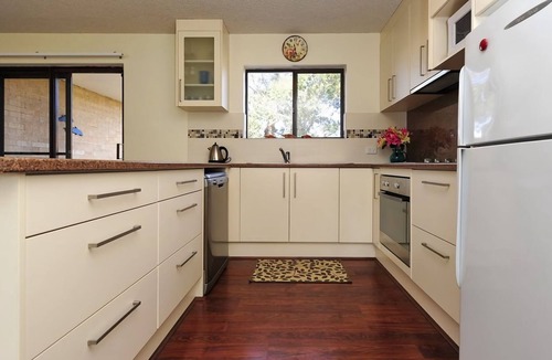 Nelson Bay Apartment | Light & spacious overlooking parkland