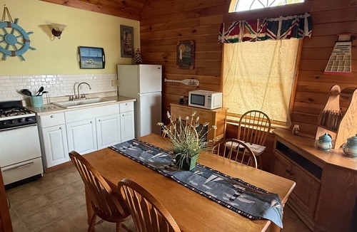 Oscoda Cabin | Lighthouse Inn Cottage, Lighthouse Cottage Comfortable