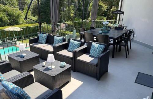 Poveromo House | Lightblue