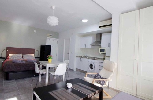 Valladolid Apartment | Lightbooking Estadio Cádiz