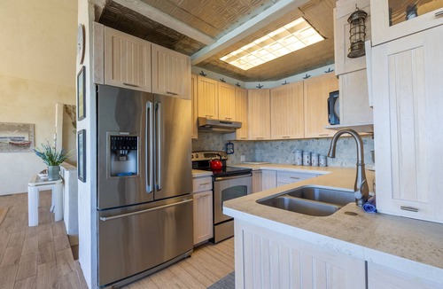 Coos Bay House | Lighthouse Beach Retreat * Month at Sea * Pets *