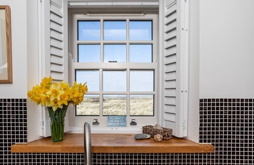 Barrow-in-Furness Cottage | Lighthouse Cottage