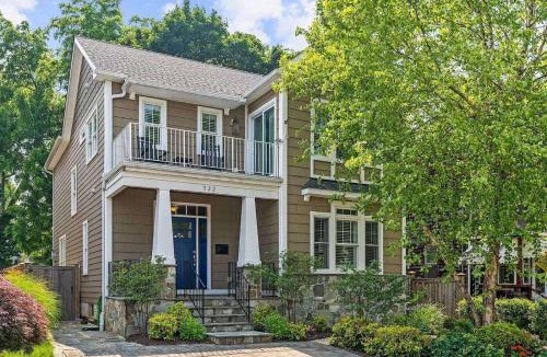 Eastport House | Lighthouse Inn