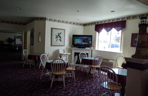 Crescent City Hotel | Lighthouse Inn