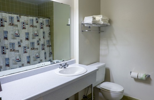 Two Rivers Hotel | Lighthouse Inn